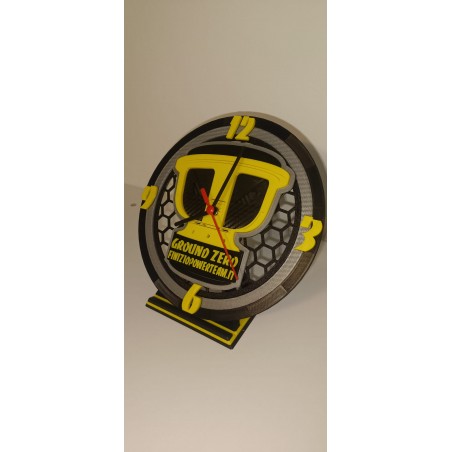 ClockSubby' GZ Orologio da Muro con base da Tavolo realizzata in 3d con Logo a scelta.